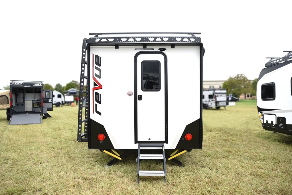 16BH / 16RB Rear Entrance