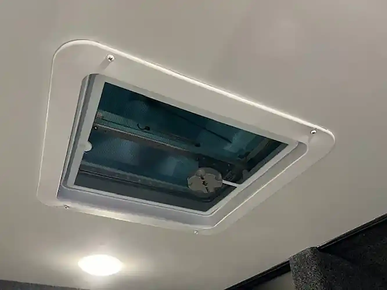 12BH-XT Roof Vent & 12V Prep